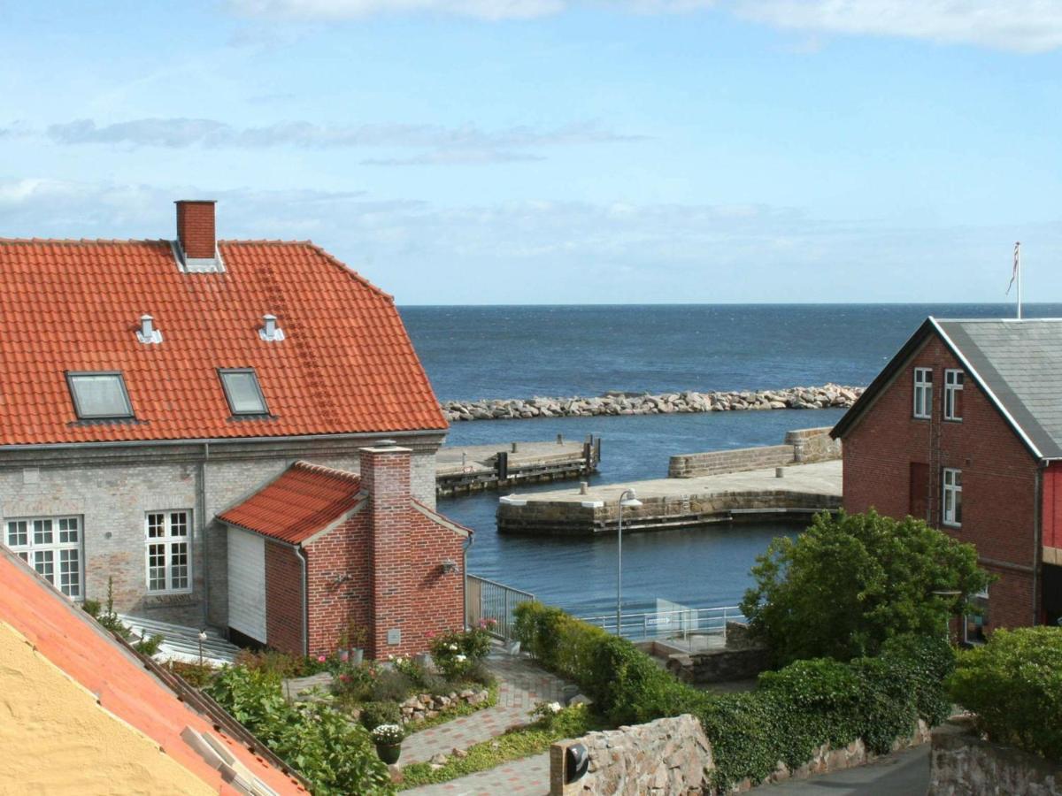 4 Person Holiday Home In Allinge Экстерьер фото
